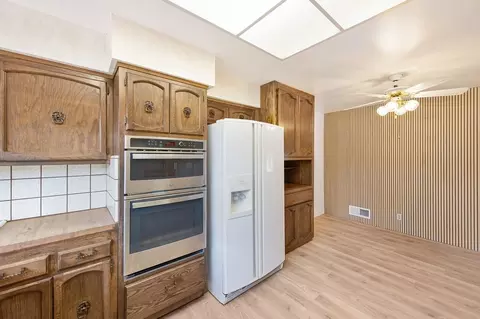 Kitchen - 975 Sand Bar Cir, Carmichael, CA 95608 photo 6 of 7