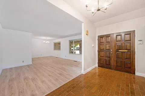 Entry Way - 975 Sand Bar Cir, Carmichael, CA 95608 photo 2 of 3