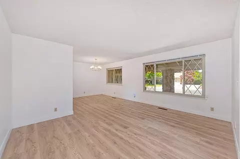 Living - 975 Sand Bar Cir, Carmichael, CA 95608 photo 1 of 10