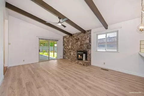 Living - 975 Sand Bar Cir, Carmichael, CA 95608 photo 7 of 10