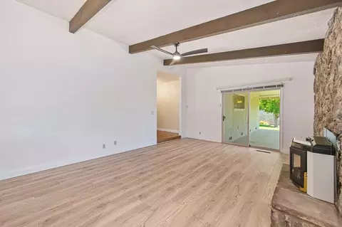 Living - 975 Sand Bar Cir, Carmichael, CA 95608 photo 8 of 10