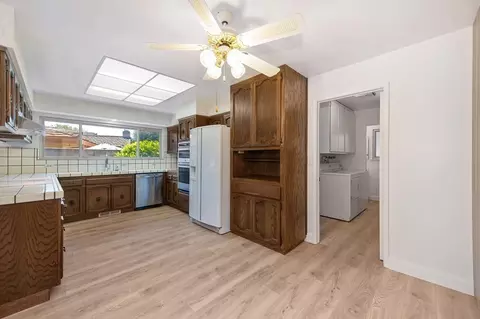 Kitchen - 975 Sand Bar Cir, Carmichael, CA 95608 photo 1 of 7
