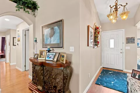 Entry Way - 3363 Cambria Ave, Madera, CA 93637 photo 4 of 4