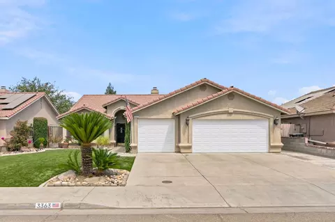 Exterior - 3363 Cambria Ave, Madera, CA 93637 photo 3 of 11
