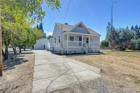 2882 E Center St, Acampo, CA 95220 photo 9