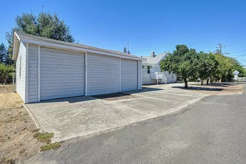 2882 E Center St, Acampo, CA 95220 photo 35