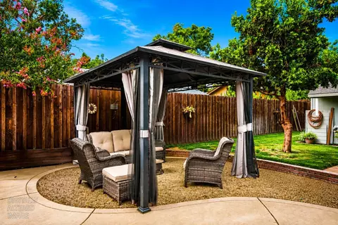 Exterior - 1109 Peek Ave, Modesto, CA 95358 photo 11 of 13
