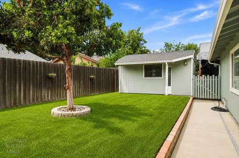 Exterior - 1109 Peek Ave, Modesto, CA 95358 photo 10 of 13