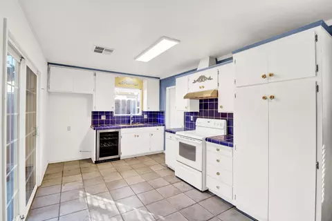 Kitchen - 1837 Celeste Dr, Modesto, CA 95355 photo 3 of 4