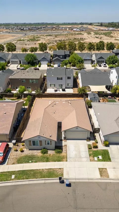 View/Area - 4869 Langley Way, Merced, CA 95348 photo 8 of 9