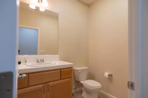 Bath - 4869 Langley Way, Merced, CA 95348 photo 2 of 5