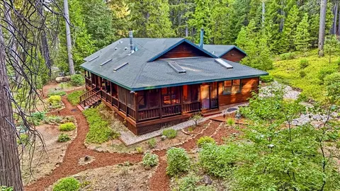 10305 Laurentian Way, Nevada City, CA 95959