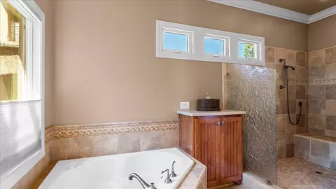 Bath - 2491 Oak Creek Dr #14, Copperopolis, CA 95228 photo 7 of 9