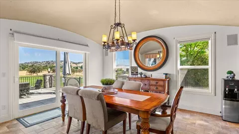 Dining - 2491 Oak Creek Dr #14, Copperopolis, CA 95228 photo 1 of 5