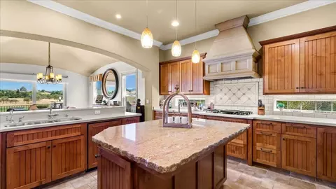 Kitchen - 2491 Oak Creek Dr #14, Copperopolis, CA 95228 photo 5 of 9