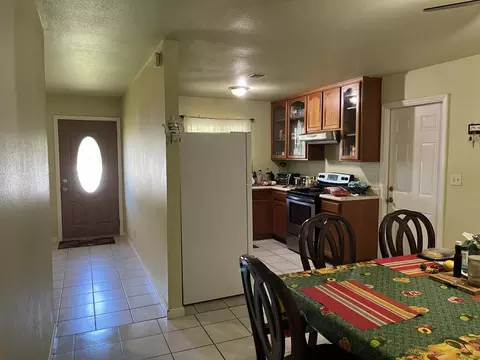 Entry Way - 2238 Leslie Ct, Live Oak, CA 95953 photo 2 of 2
