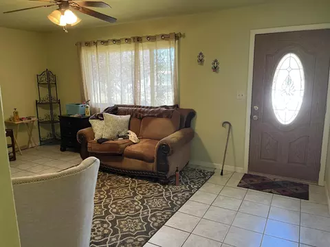 Entry Way - 2238 Leslie Ct, Live Oak, CA 95953 photo 1 of 2