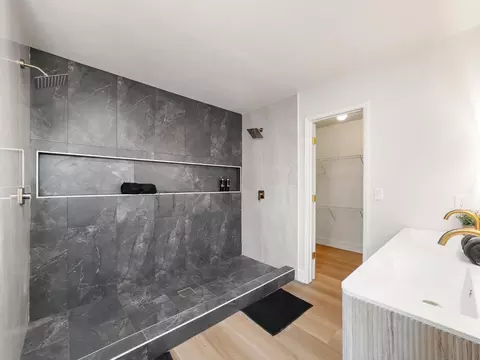 Bath - 3910 Twilight Ave, Merced, CA 95348 photo 3 of 7