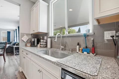 Kitchen - 1652 Cady Ln, Ripon, CA 95366 photo 2 of 5