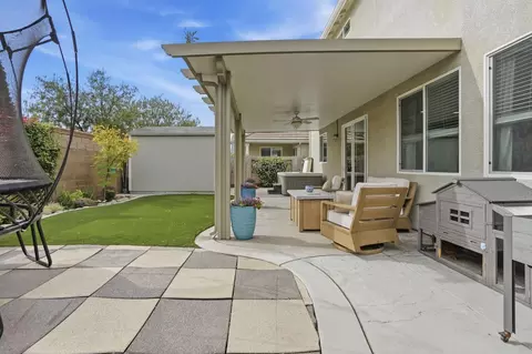 Exterior - 1652 Cady Ln, Ripon, CA 95366 photo 7 of 9