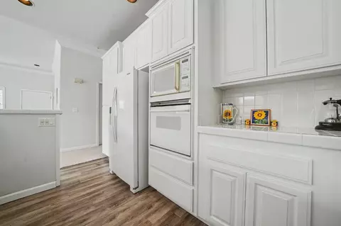 Kitchen - 1031 Shoreline Dr #12, Copperopolis, CA 95228 photo 8 of 9
