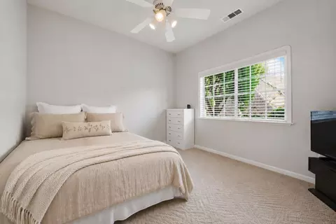 Bedroom - 1031 Shoreline Dr #12, Copperopolis, CA 95228 photo 3 of 6