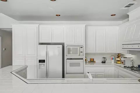 Kitchen - 1031 Shoreline Dr #12, Copperopolis, CA 95228 photo 9 of 9