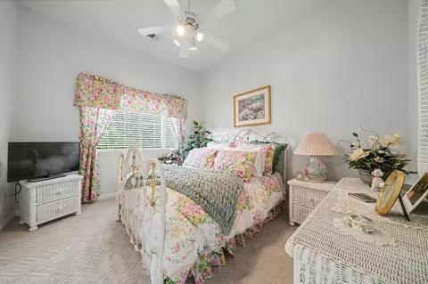 Bedroom - 1031 Shoreline Dr #12, Copperopolis, CA 95228 photo 1 of 6