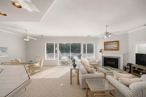 Living - 1031 Shoreline Dr #12, Copperopolis, CA 95228 photo 5 of 6