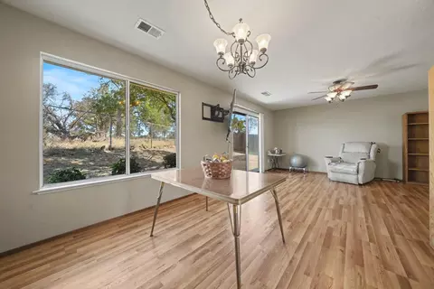 Living - 144 Errin Pl, Jackson, CA 95642 photo 2 of 3