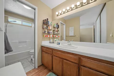 Bath - 144 Errin Pl, Jackson, CA 95642 photo 1 of 3