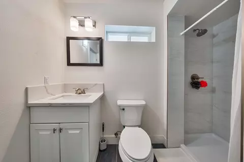 Bath - 2520 Mission Ave, Carmichael, CA 95608 photo 6 of 6