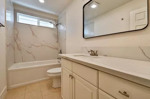 Bath - 2520 Mission Ave, Carmichael, CA 95608 photo 3 of 6