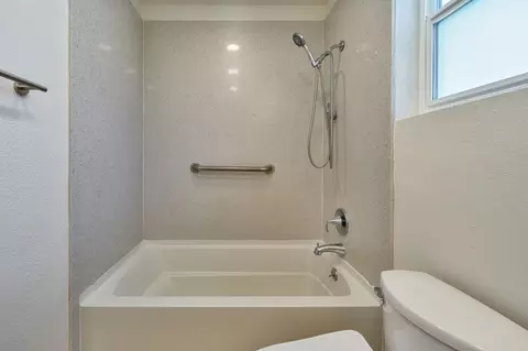 Bath - 2520 Mission Ave, Carmichael, CA 95608 photo 2 of 6