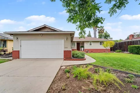 Exterior - 2837 Levon Ave, Modesto, CA 95350 photo 4 of 9