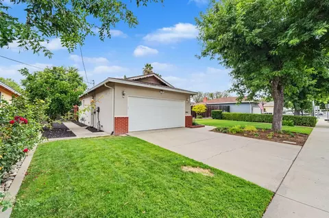 Exterior - 2837 Levon Ave, Modesto, CA 95350 photo 2 of 9