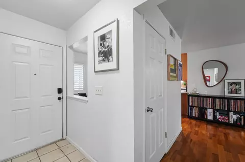 Entry Way - 2837 Levon Ave, Modesto, CA 95350 photo 2 of 2
