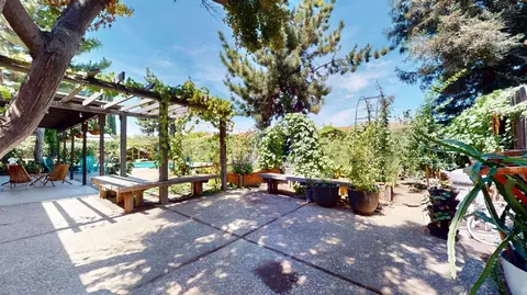 Exterior - 401 Dorado Ln, Modesto, CA 95356 photo 5 of 8