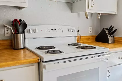 Kitchen - 351 Aries Pl, Lathrop, CA 95330 photo 3 of 3
