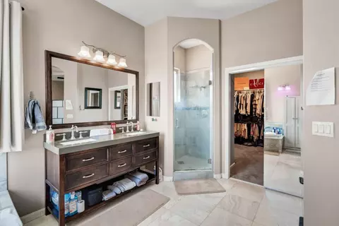 Bath - 9595 Stablegate Rd, Wilton, CA 95693 photo 3 of 5