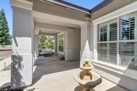Exterior - 9595 Stablegate Rd, Wilton, CA 95693 photo 5 of 23