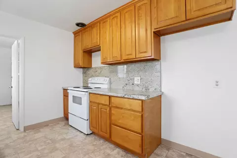 Kitchen - 520 Tamarack Dr, Lodi, CA 95240 photo 3 of 5