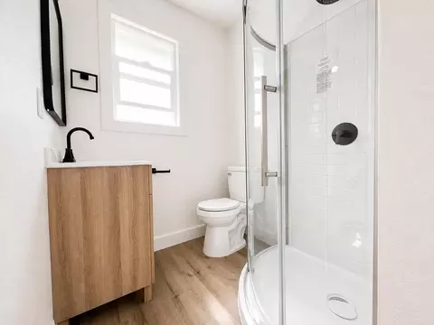 Bath - 2125 E Myrtle St, Stockton, CA 95205 photo 3 of 3