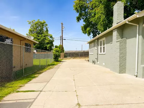 Exterior - 2125 E Myrtle St, Stockton, CA 95205 photo 2 of 4