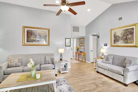 Living - 947 Sylvan Meadows Dr, Modesto, CA 95356 photo 1 of 3