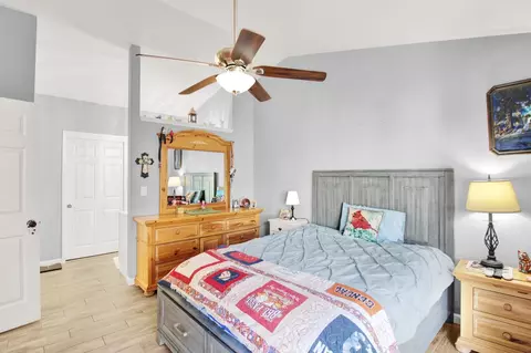Bedroom - 947 Sylvan Meadows Dr, Modesto, CA 95356 photo 1 of 5