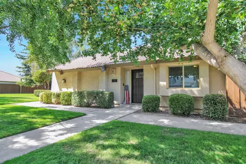 Exterior - 947 Sylvan Meadows Dr, Modesto, CA 95356 photo 4 of 6