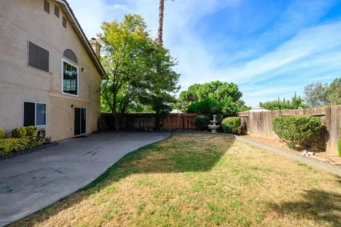 Exterior - 6036 Deep River Ct, Riverbank, CA 95367 photo 6 of 14