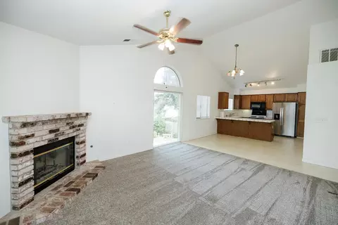 Living - 6036 Deep River Ct, Riverbank, CA 95367 photo 2 of 5