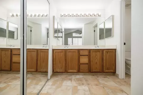 Entry Way - 6036 Deep River Ct, Riverbank, CA 95367 photo 2 of 2
